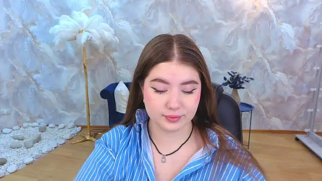 NicoleFoxery online show from 12-05-25, 06:17