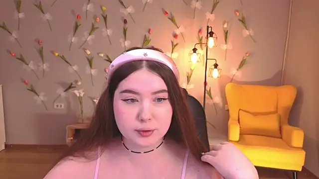 NicoleFoxery online show from 04-19-26, 06:21