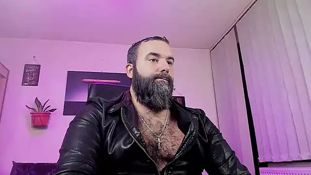 ChristophJules online show from 12-18-24, 01:05