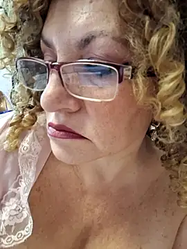 Hot Azaleea online show from 11-04-25, 06:39