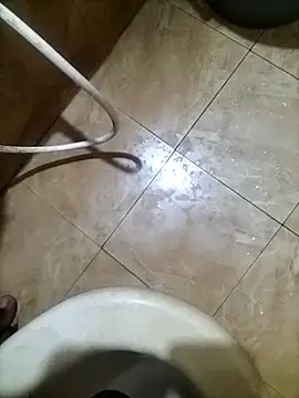 Snapshot of naxus@xh chatting on 10-19-25, 06:32 naxusxh online show from 10-19-25, 06:32