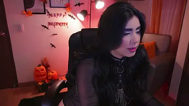 Isabella dior online show from 10-29-25, 03:33