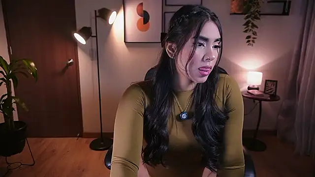 Isabella dior online show from 03-19-26, 05:57