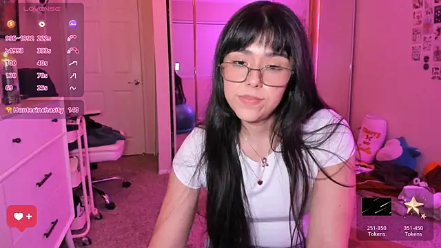 Evie-Luna online show from 04-17-26, 04:15