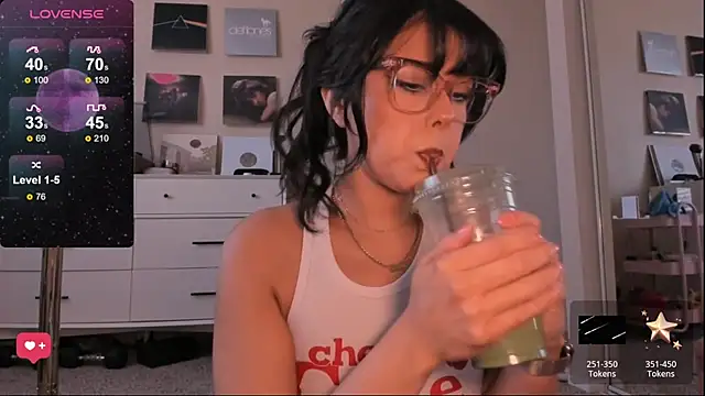 Evie-Luna online show from 02-23-25, 12:30