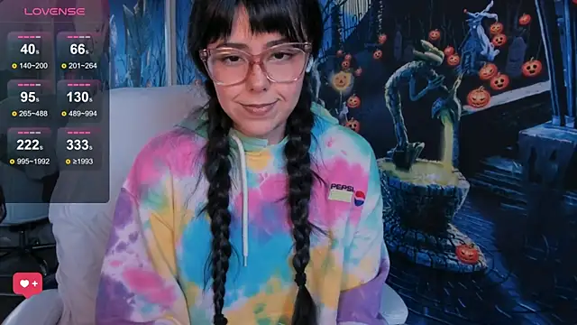 Evie-Luna online show from 10-26-25, 11:16