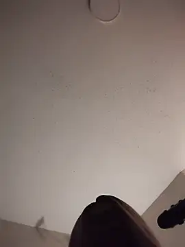 6lue6a6y69 online show from 12-17-25, 09:03