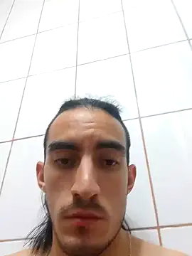 Snapshot of TommyMomentum chatting on 01-17-25, 07:08 TommyMomentum online show from 01-17-25, 07:08