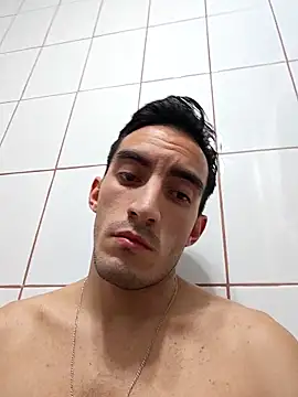 Snapshot of TommyMomentum chatting on 12-05-25, 03:38 TommyMomentum online show from 12-05-25, 03:38