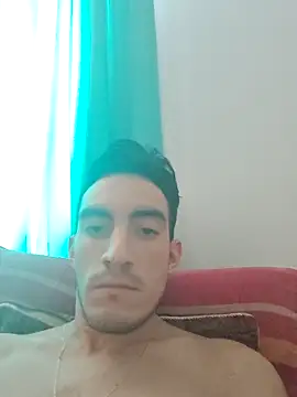 Snapshot of TommyMomentum chatting on 03-09-26, 02:09 TommyMomentum online show from 03-09-26, 02:09