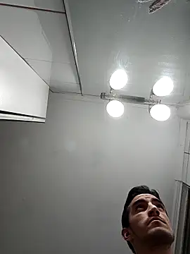 Snapshot of TommyMomentum chatting on 02-22-26, 05:32 TommyMomentum online show from 02-22-26, 05:32