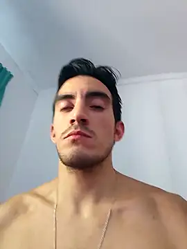 Snapshot of TommyMomentum chatting on 02-18-26, 07:54 TommyMomentum online show from 02-18-26, 07:54