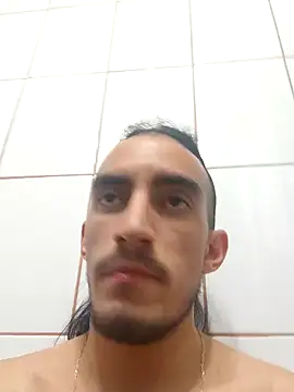 Snapshot of TommyMomentum chatting on 01-04-25, 04:23 TommyMomentum online show from 01-04-25, 04:23