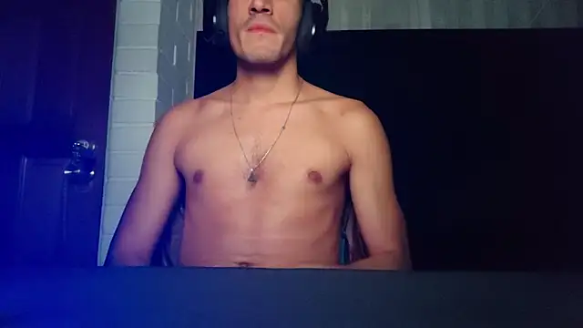 Snapshot of TommyMomentum chatting on 02-12-26, 04:34 TommyMomentum online show from 02-12-26, 04:34