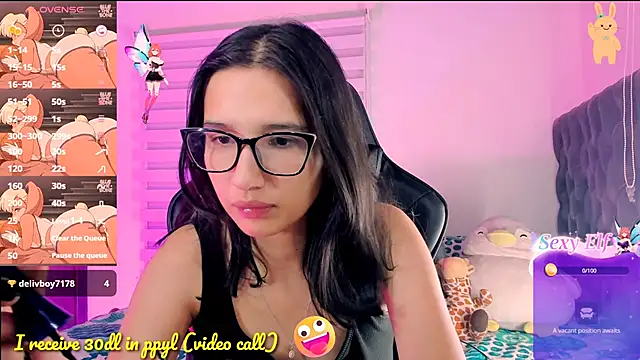 Snapshot of Luniverse chatting on 01-20-25, 11:10 Luniverse online show from 01-20-25, 11:10