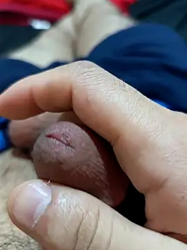 Fghjxdgbbcd online show from 10-30-25, 01:15