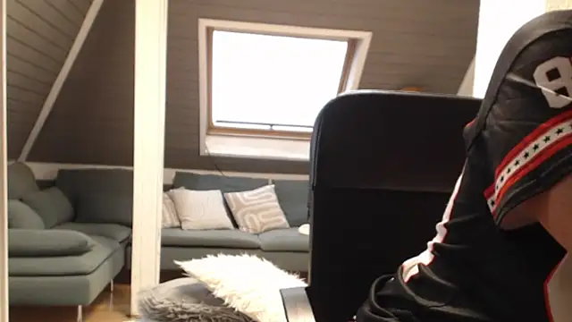 KimMitchelli online show from 11-10-25, 08:30