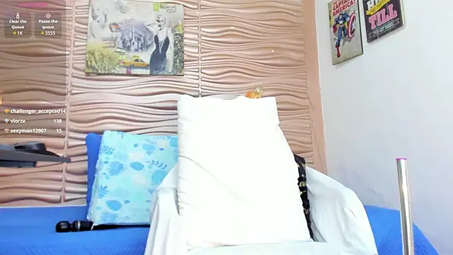 mia pineda online show from 01-11-26, 04:58