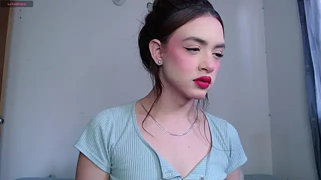 Snapshot of valen_thompson chatting on 02-20-26, 04:42 valen thompson online show from 02-20-26, 04:42