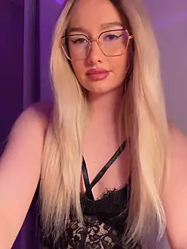 mollyxxx online show from 04-28-26, 01:48