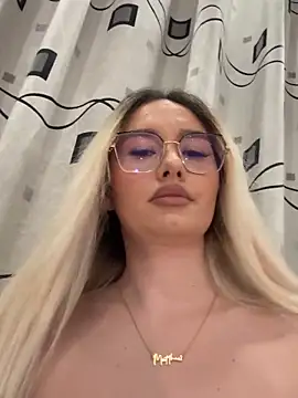 mollyxxx online show from 11-21-25, 03:16