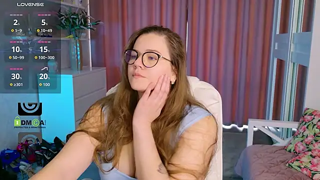 KellyKleine online show from 04-21-26, 06:09