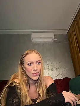 RockQueen A online show from 12-14-25, 04:40