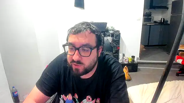 Snapshot of bears549a chatting on 11-10-25, 04:06 bears549a online show from 11-10-25, 04:06