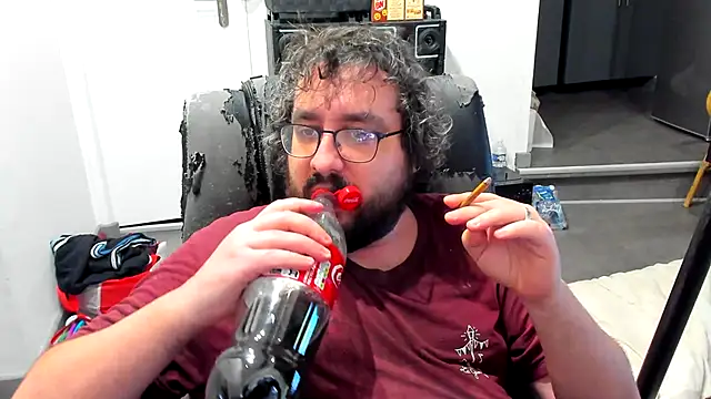 Snapshot of bears549a chatting on 12-16-24, 07:10 bears549a online show from 12-16-24, 07:10