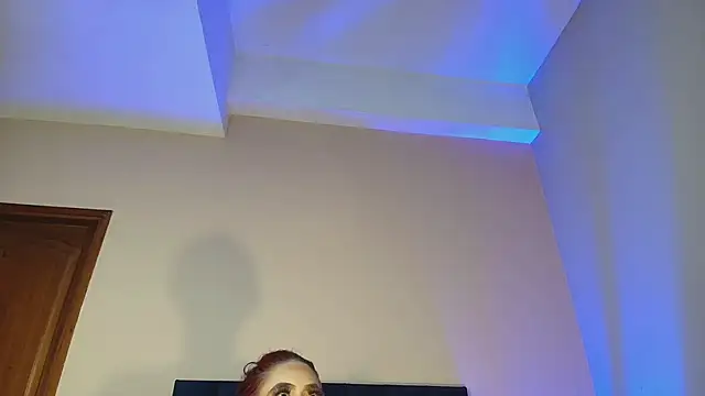 JupiteFox online show from 06-19-26, 01:00