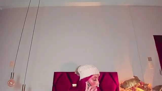 JupiteFox online show from 11-28-25, 01:17