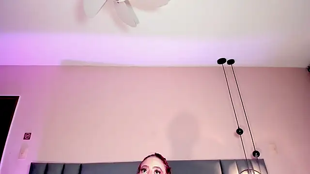 JupiteFox online show from 04-07-26, 12:56