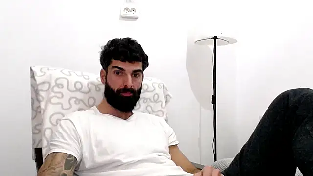 Verycutex online show from 12-20-25, 10:18