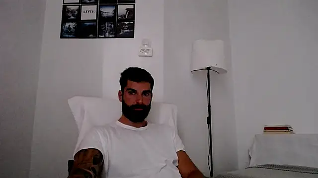 Verycutex online show from 10-21-25, 05:29