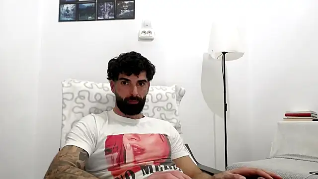 Snapshot of Verycutex chatting on 02-28-26, 04:39 Verycutex online show from 02-28-26, 04:39