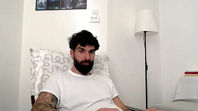 Snapshot of Verycutex chatting on 02-22-26, 09:11 Verycutex online show from 02-22-26, 09:11