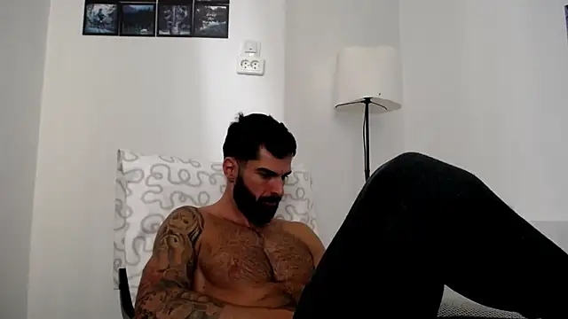 Verycutex online show from 10-31-25, 08:44