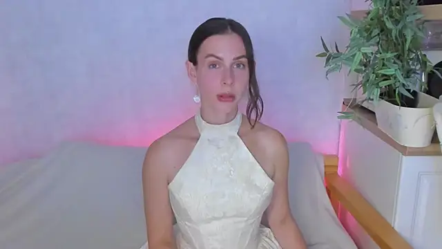 Teresa Hardly online show from 09-23-25, 07:43