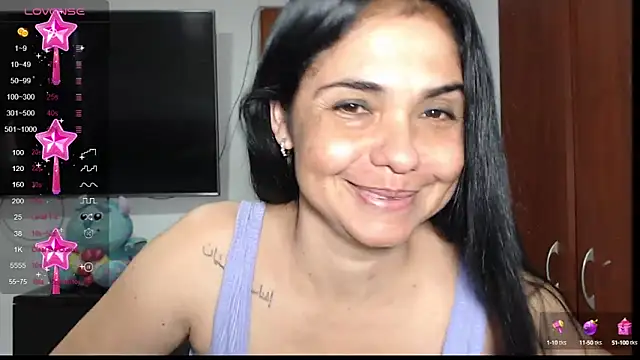 Snapshot of selena_ferri chatting on 02-08-25, 09:04 selena ferri online show from 02-08-25, 09:04