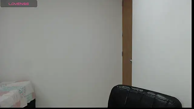 Snapshot of selena_ferri chatting on 09-19-25, 02:15 selena ferri online show from 09-19-25, 02:15