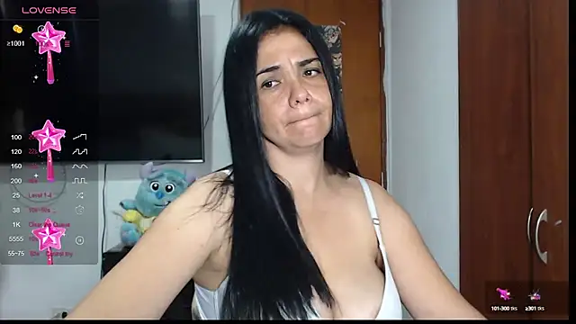 Snapshot of selena_ferri chatting on 02-09-25, 07:41 selena ferri online show from 02-09-25, 07:41
