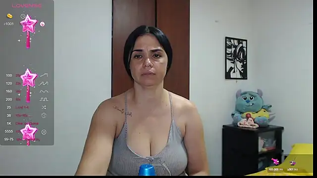 Snapshot of selena_ferri chatting on 02-02-25, 12:40 selena ferri online show from 02-02-25, 12:40
