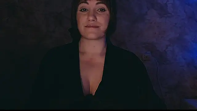 Snapshot of _letty_ chatting on 03-08-25, 10:13  letty  online show from 03-08-25, 10:13