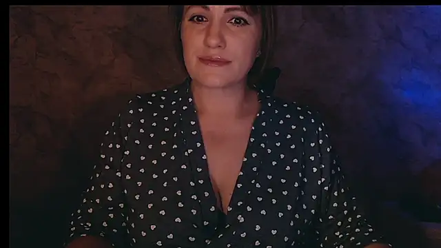 Snapshot of _letty_ chatting on 10-17-25, 10:11  letty  online show from 10-17-25, 10:11