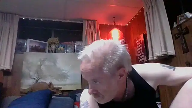 Snapshot of Makowboy chatting on 01-30-25, 06:24 Makowboy online show from 01-30-25, 06:24