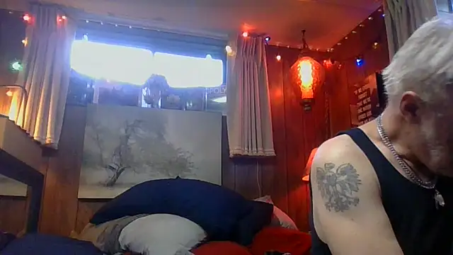 Snapshot of Makowboy chatting on 01-08-25, 07:03 Makowboy online show from 01-08-25, 07:03