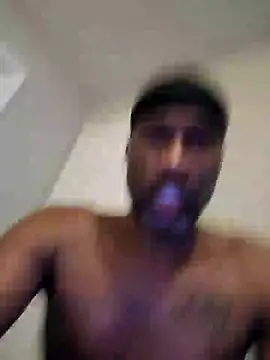 Snapshot of BEATKING22 chatting on 09-14-25, 03:40 BEATKING22 online show from 09-14-25, 03:40