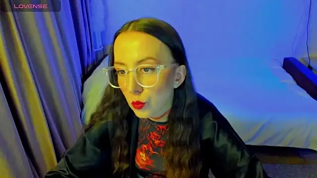 CurlySteph online show from 04-30-26, 07:21