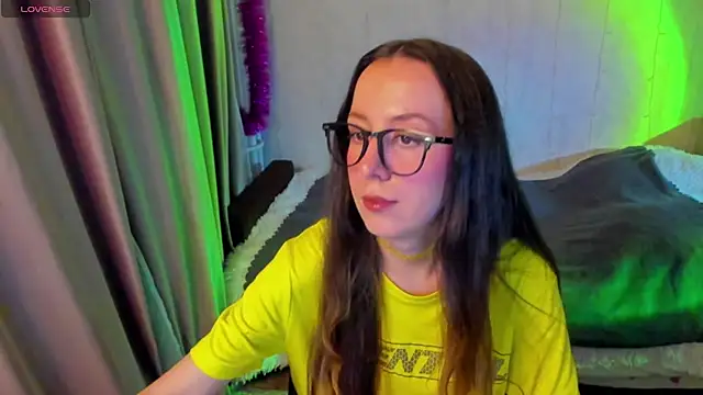 CurlySteph online show from 11-06-25, 05:50