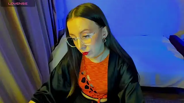 CurlySteph online show from 04-12-26, 07:39